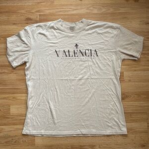 Boohoo Man Fashion Inspired Tee - size Large